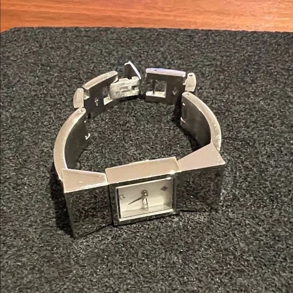 Kate Spade watch with extra links - Picture 3 of 7